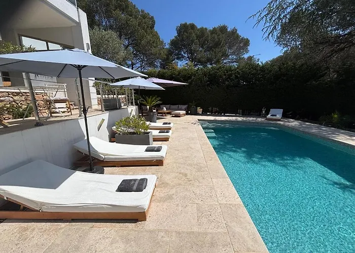 Villa "Les Alizes" Cote Jardin - Bord De Mer